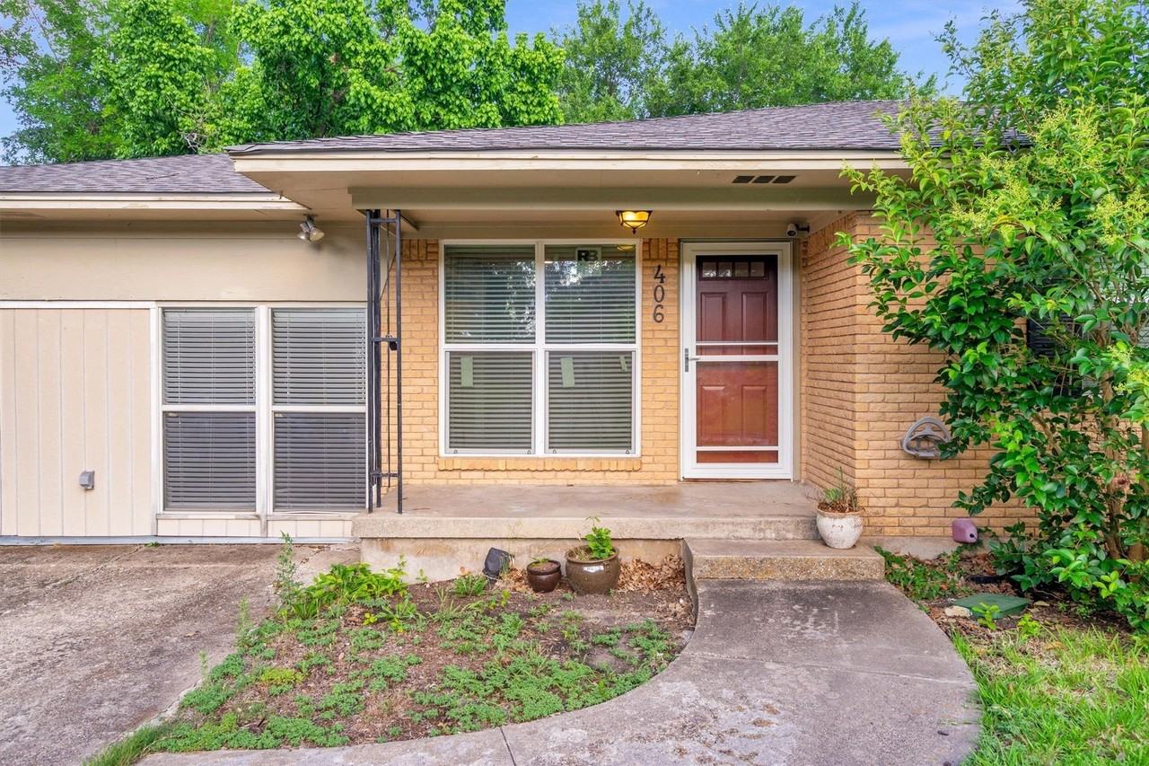 406 N Bonham Dr - Photo 5 of 36