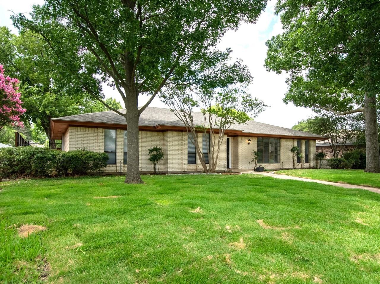 904 Lake Highlands Dr - Photo 2 of 32