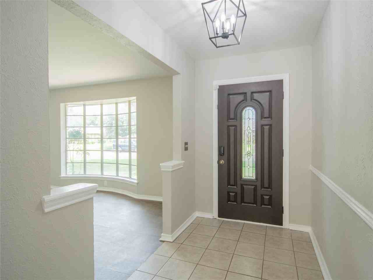 904 Lake Highlands Dr - Photo 4 of 32