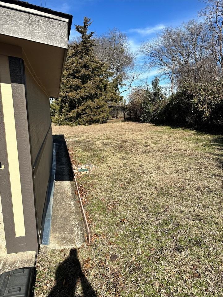 2590 Rock Ridge Rd - Photo 3 of 25