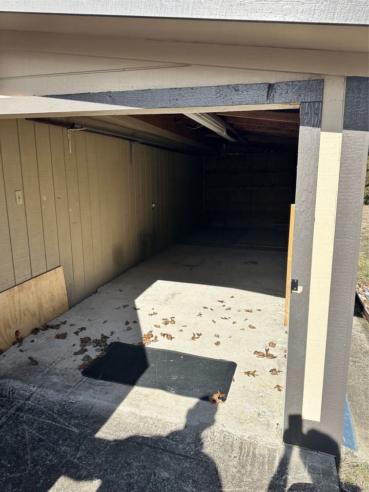 2590 Rock Ridge Rd - Photo 4 of 25