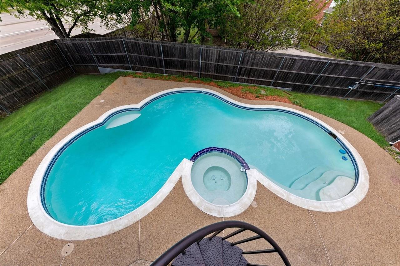 776 Monticello Cir - Photo 4 of 28