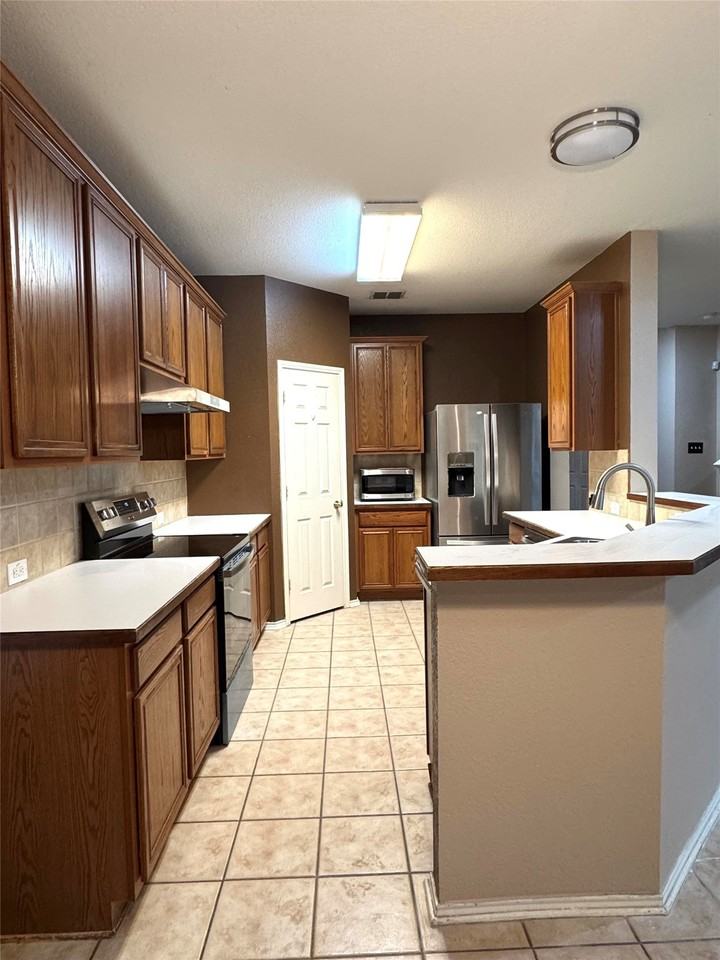 1625 Mineral Springs Dr - Photo 6 of 19