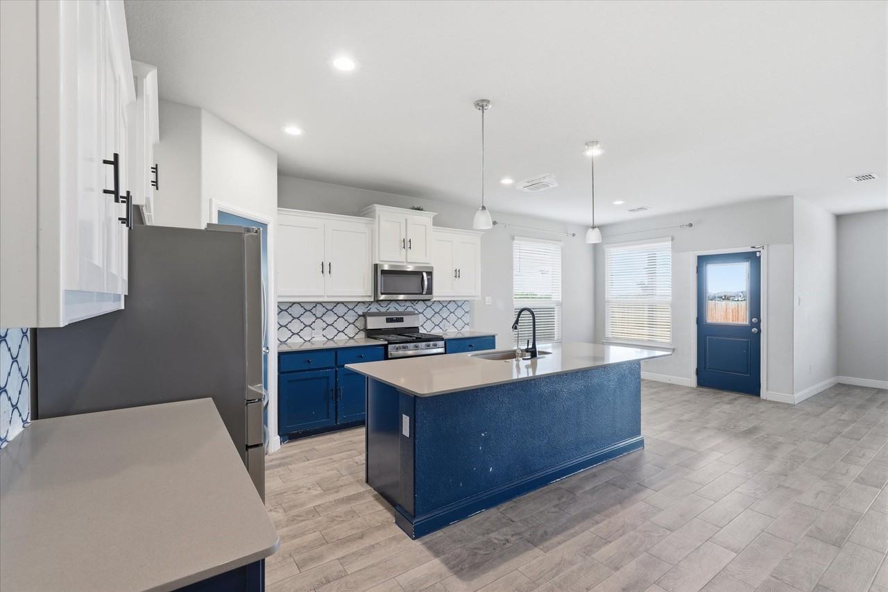 225 Oldcastle Way - Photo 6 of 40
