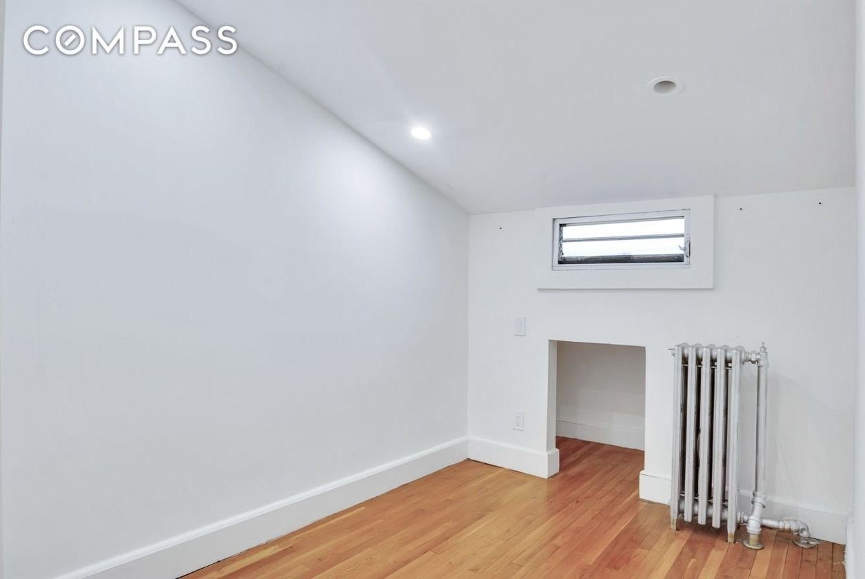 385 Madison St #3 - Photo 5 of 8