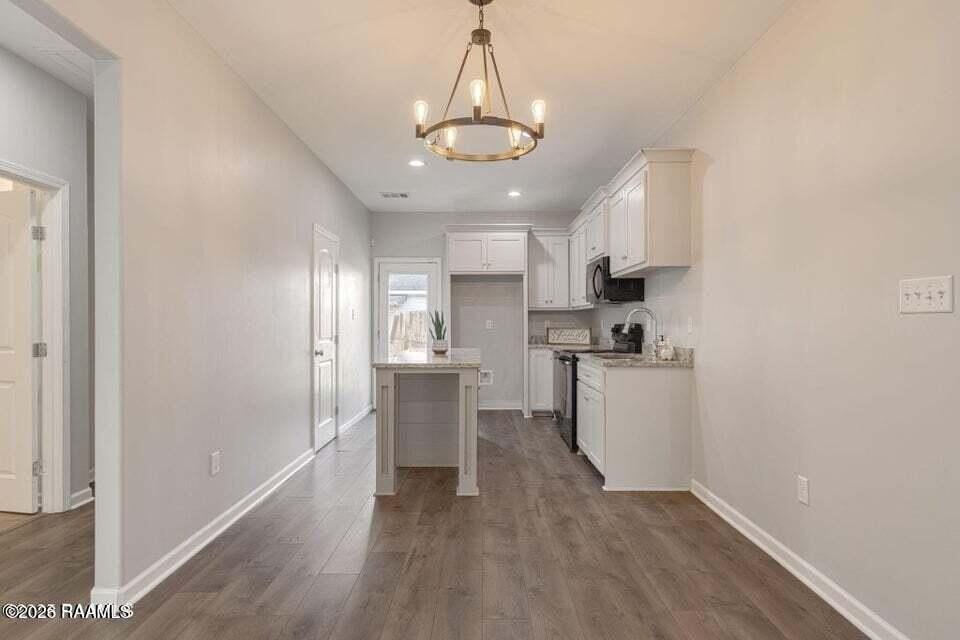 109 Tyreek Dr - Photo 6 of 20
