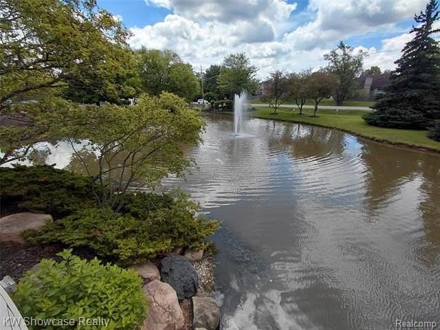 7368 Meadowridge Dr - Photo 3 of 17