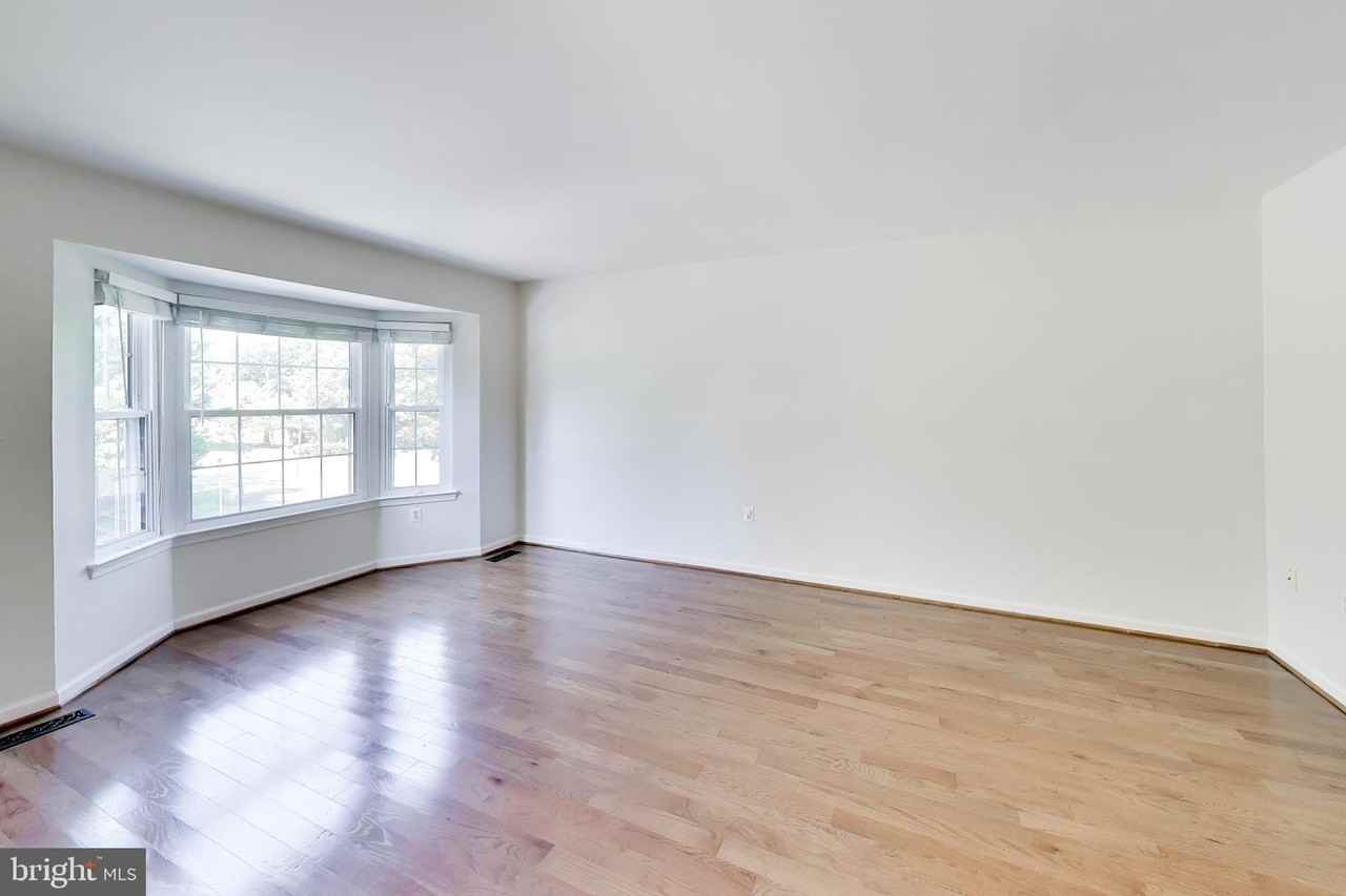 4 Earth Star Ct - Photo 4 of 35