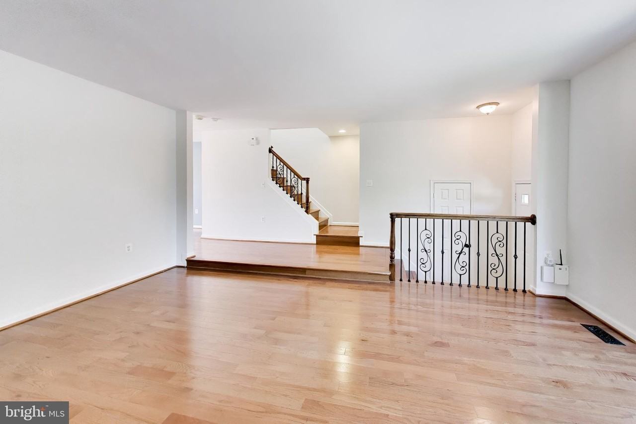 4 Earth Star Ct - Photo 5 of 35
