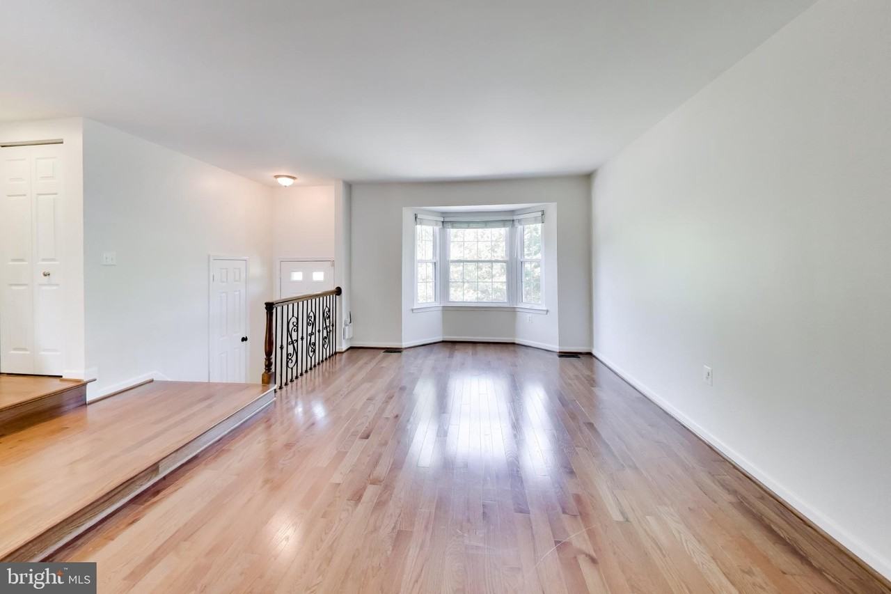 4 Earth Star Ct - Photo 6 of 35