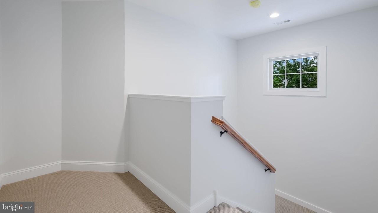 115 Harvey Ave #115-2 - Photo 5 of 28