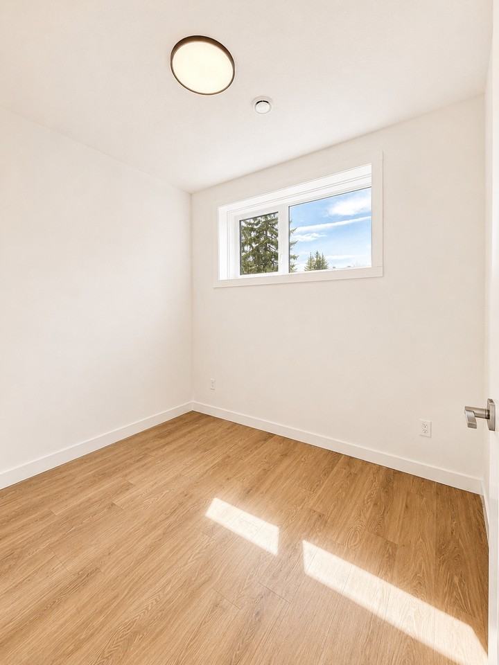 Grant Crescent Basement Suite - Photo 7 of 9
