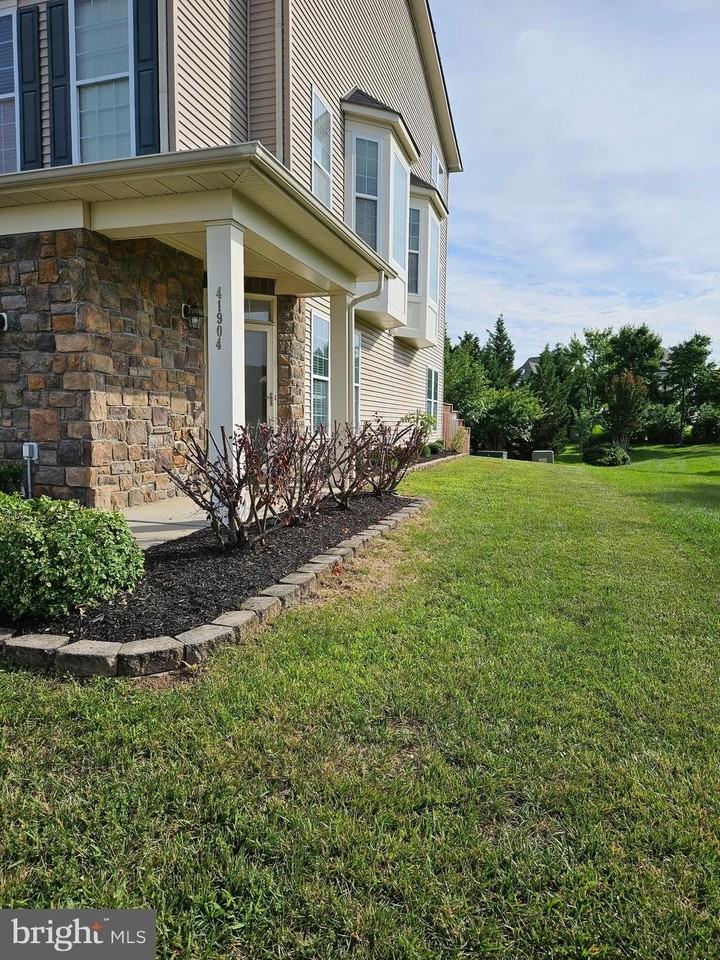 41904 Diabase Sq - Photo 3 of 25