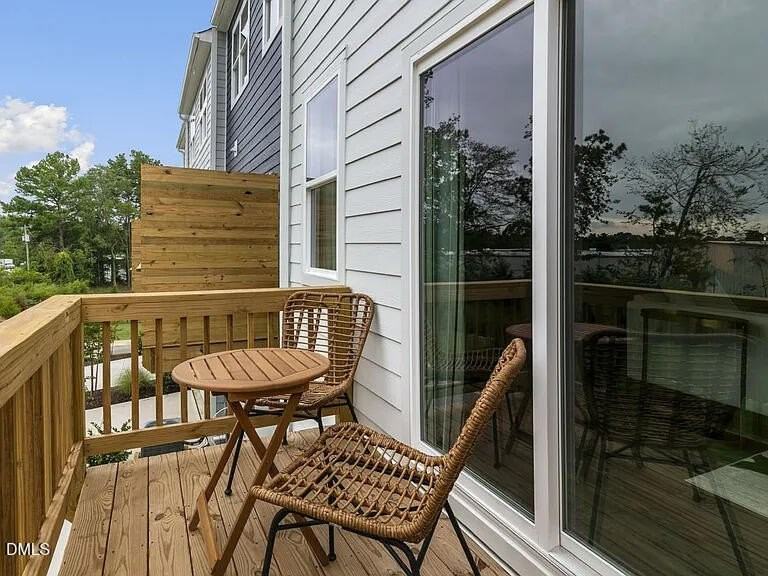 805 Lucky Clover Way - Photo 7 of 16