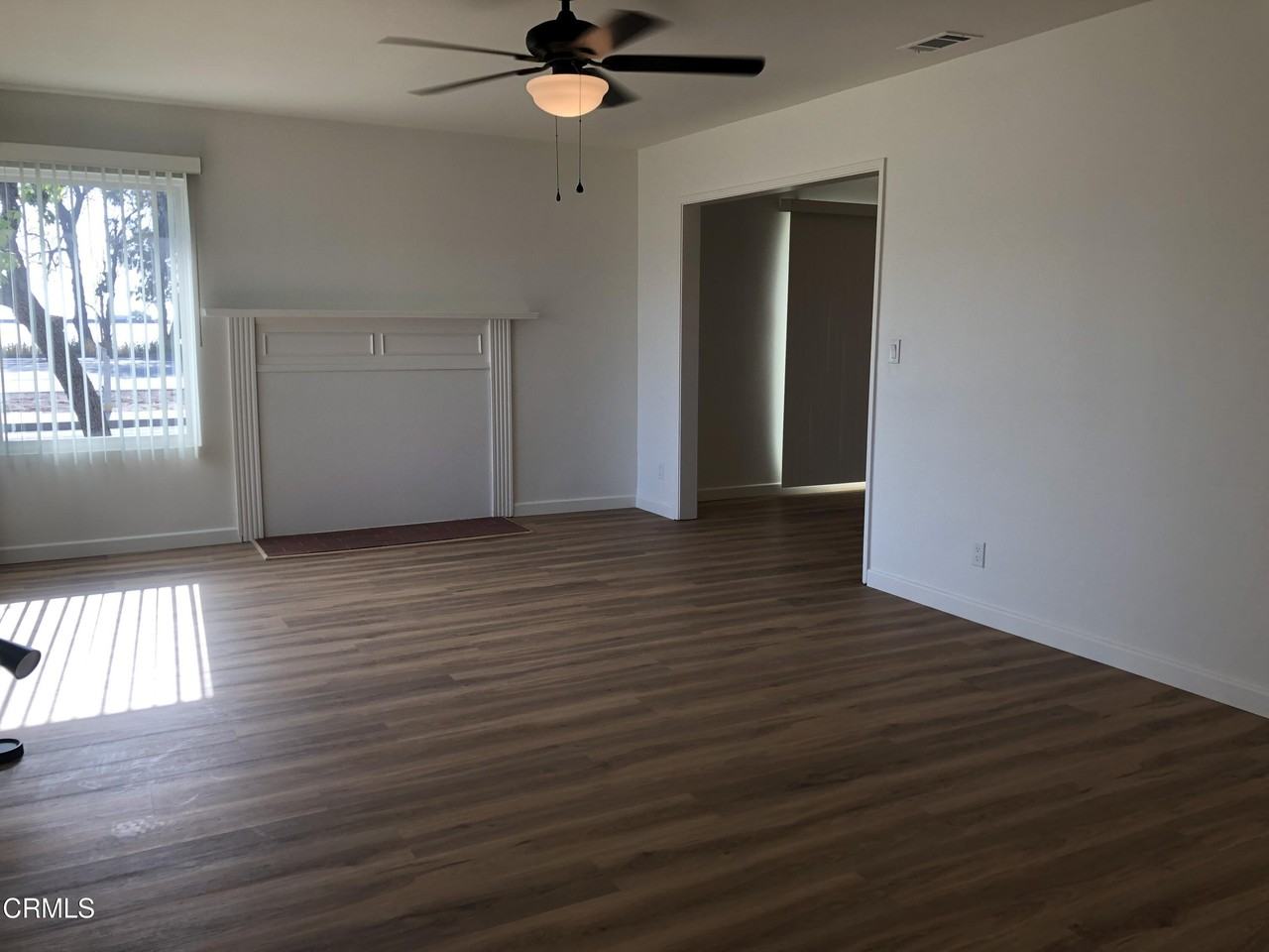 1447 Palm Dr - Photo 3 of 34
