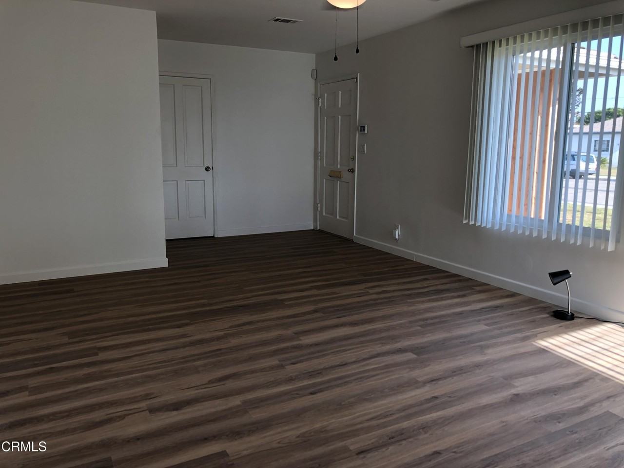 1447 Palm Dr - Photo 5 of 34