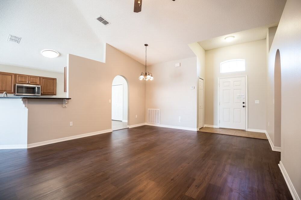 5470 Silver Thistle Ln - Photo 4 of 15