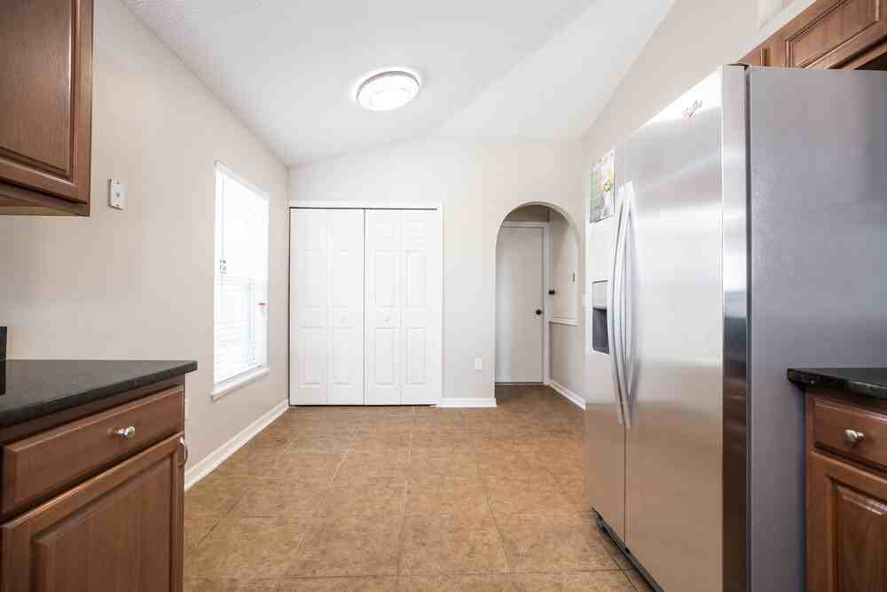 5470 Silver Thistle Ln - Photo 5 of 15