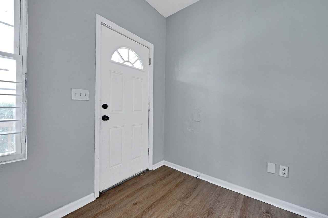195 E Innis Ave #195 - Photo 3 of 16