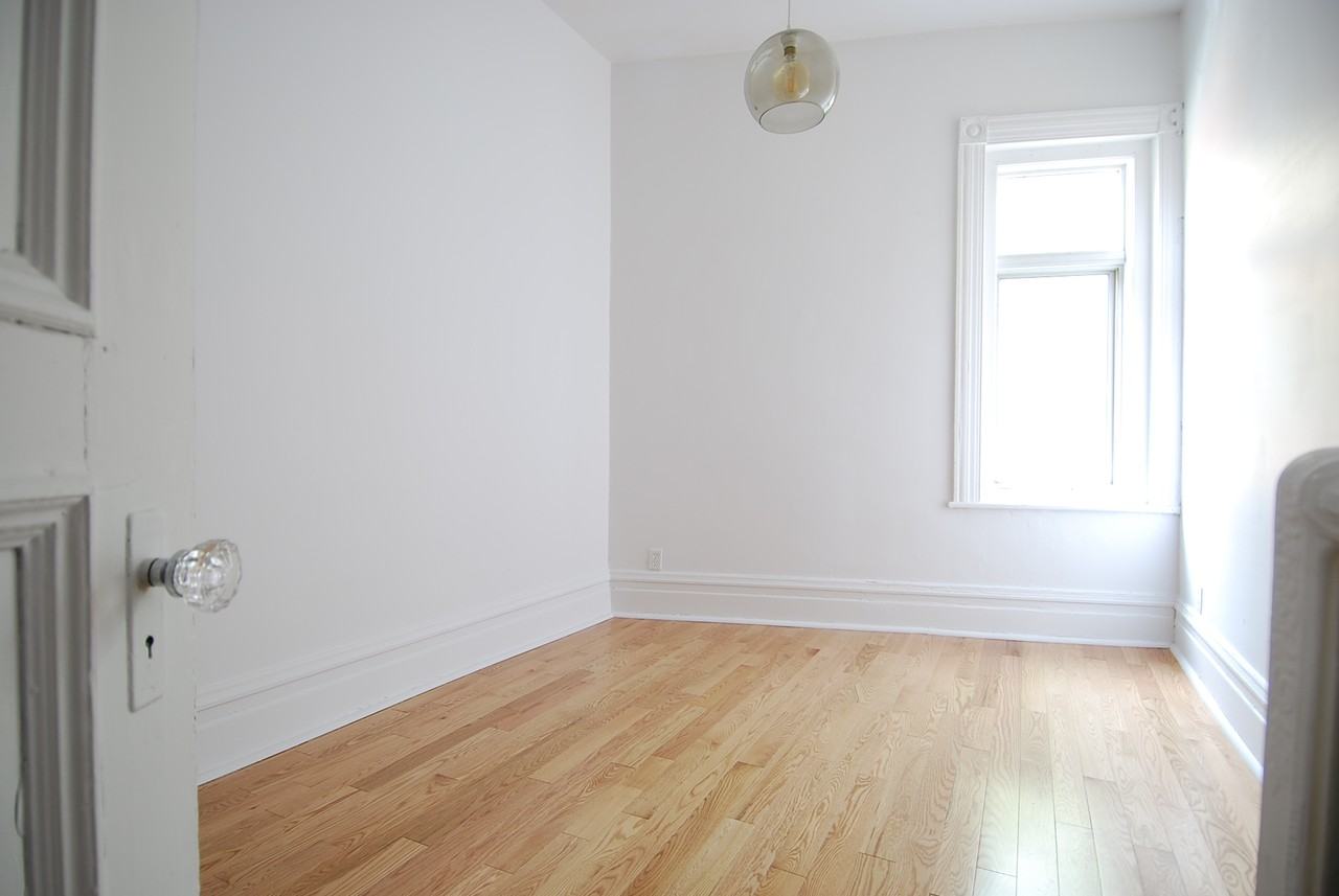 2100 Rue Saint-Denis #16 - Photo 3 of 9