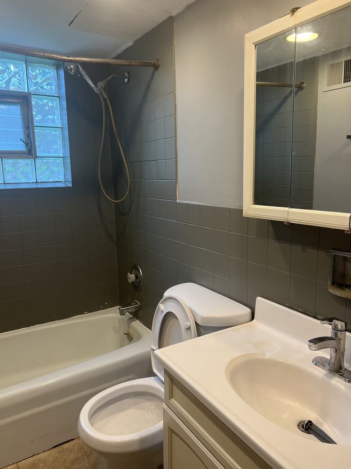 2S670 Route 59 #B7 - Photo 4 of 14