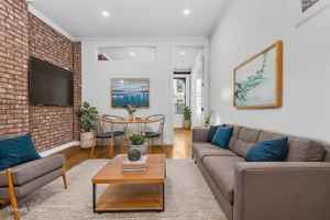 featured image of 829 9th Ave #4C