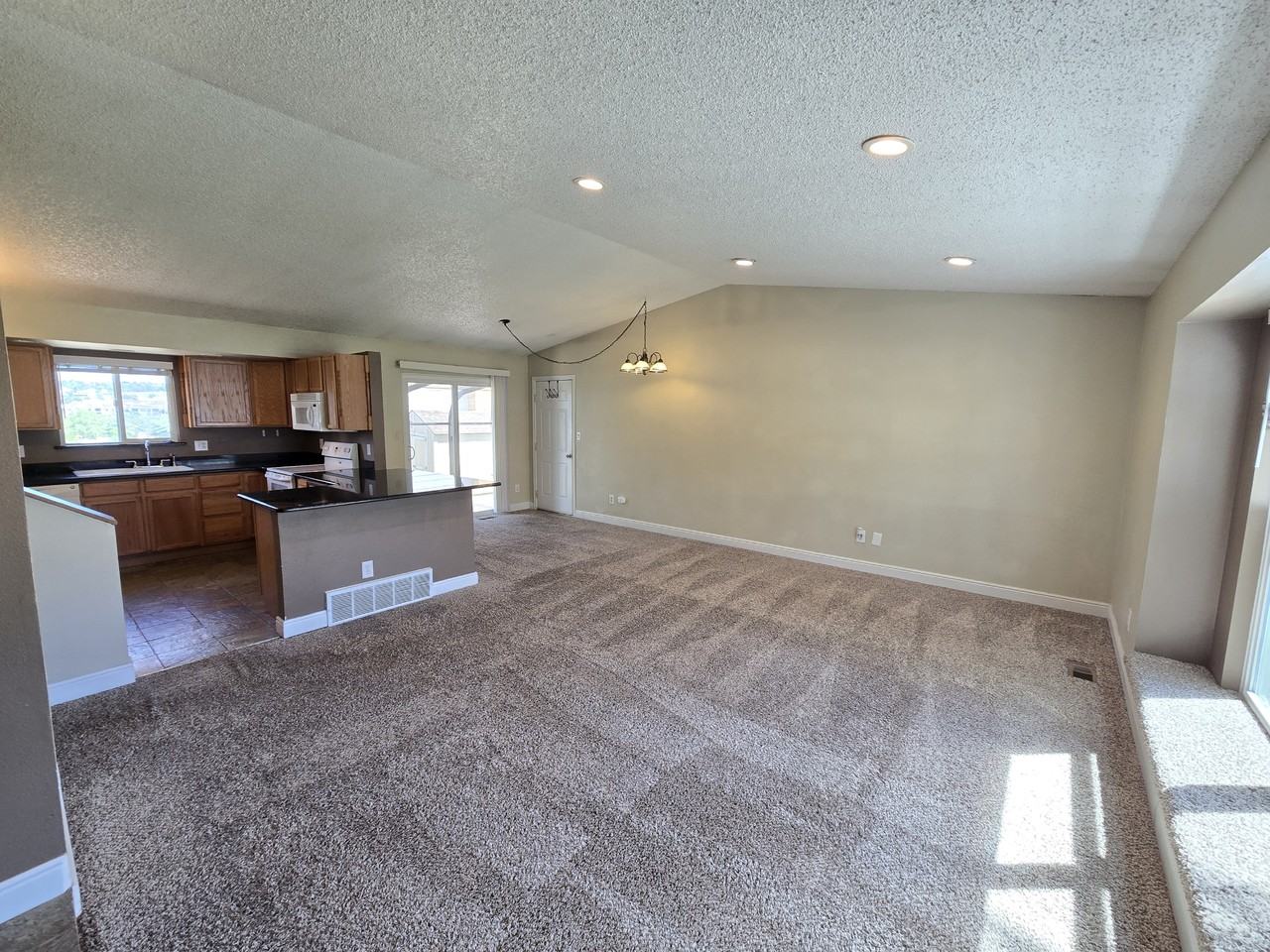 6526 Charter Dr #1 - Photo 5 of 22