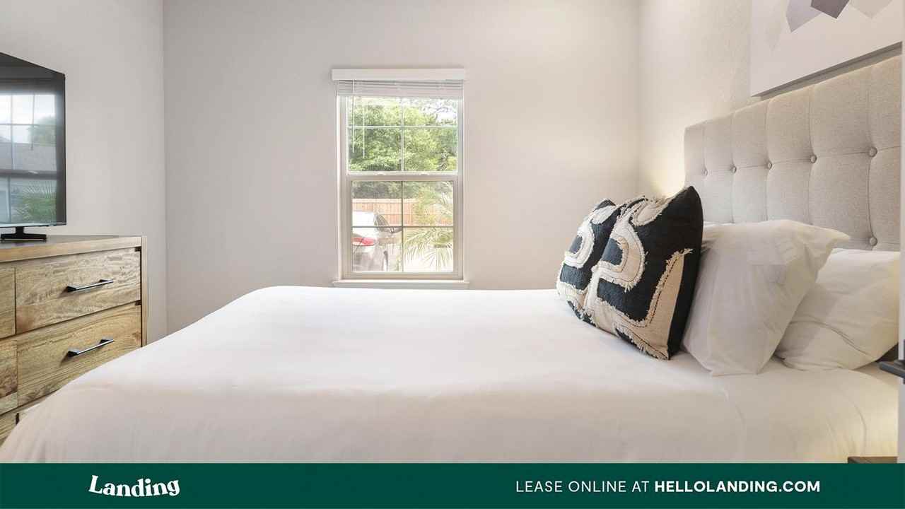 84 San Filippo Drive S.E. - Photo 3 of 50