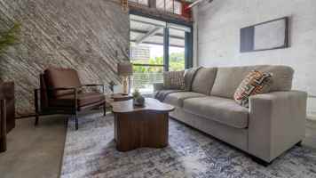featured image of 700 E Union St