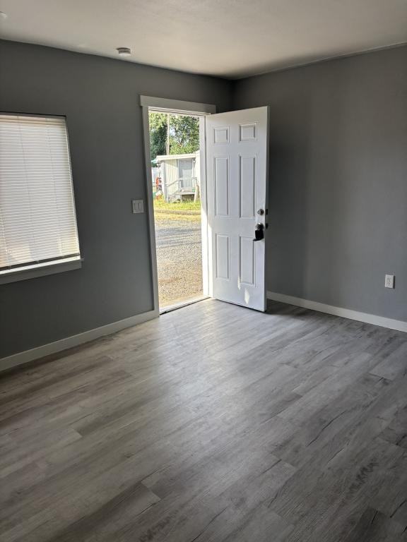 1101 Century Dr Ne - Photo 2 of 10