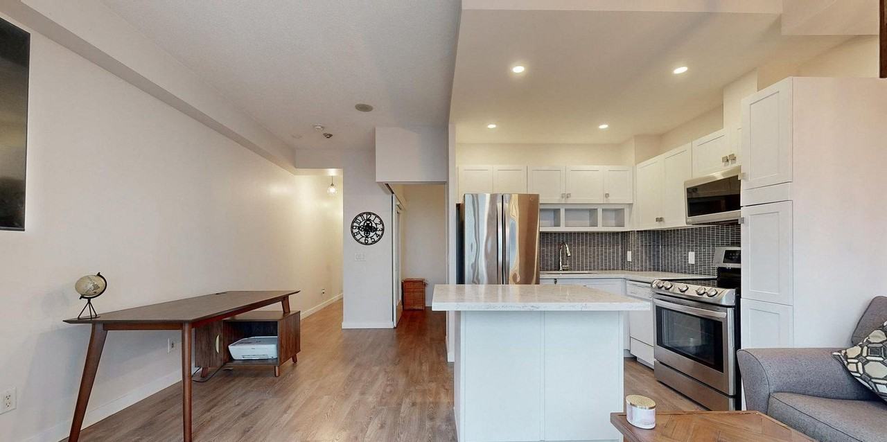 8 York Street #2404 - Photo 6 of 9