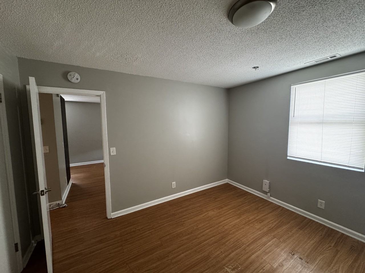 1509 Rosedale Ave - Photo 6 of 9
