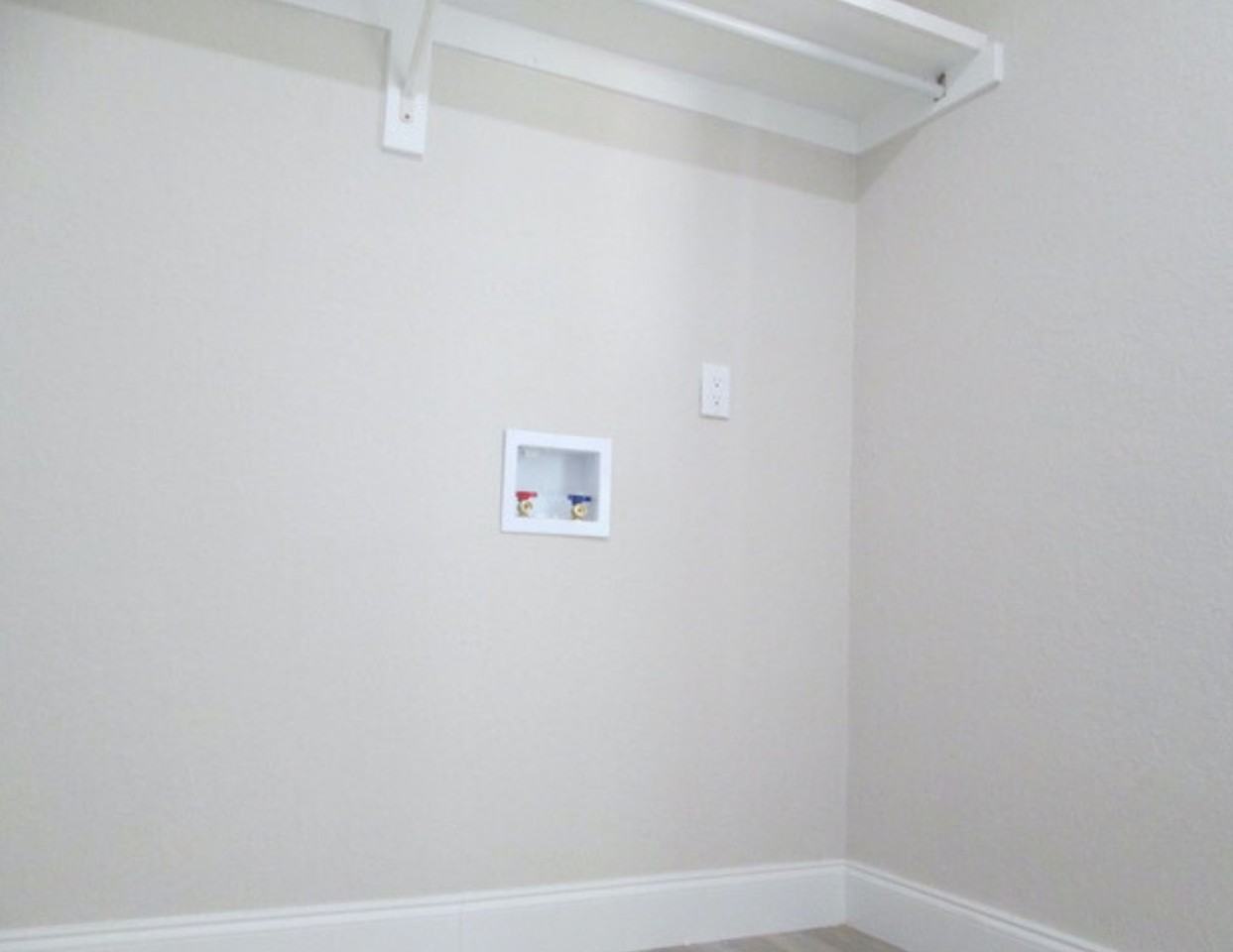 26 Carmalt St #37 - Photo 4 of 9