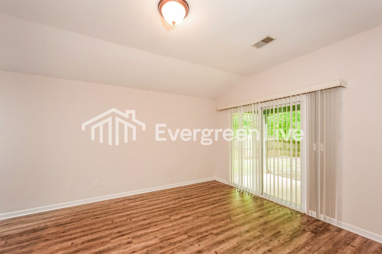 200 Briar Ridge Ln - Photo 4 of 15