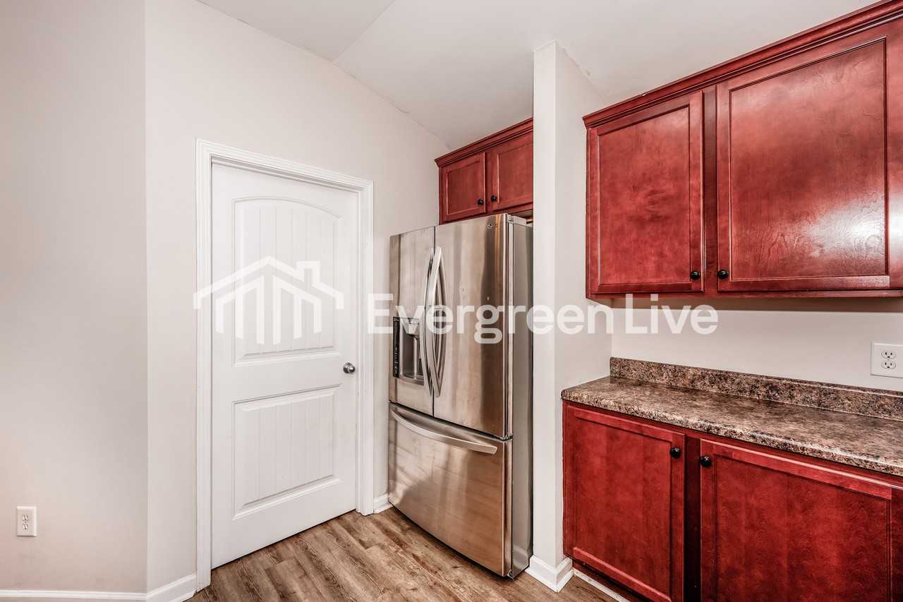 200 Briar Ridge Ln - Photo 6 of 15
