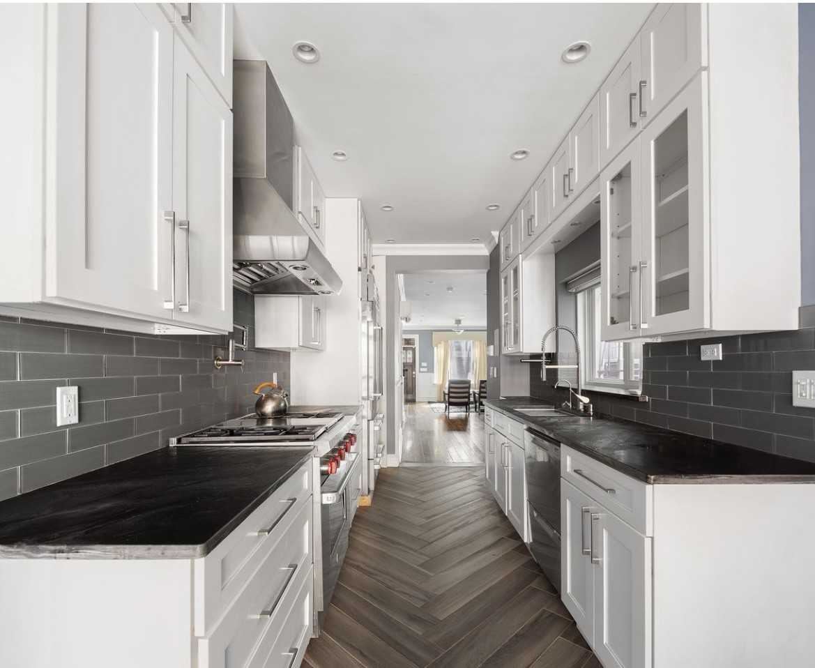 22 Ludlam Pl - Photo 2 of 7