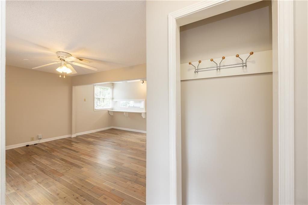 897 Argonne Ave Ne ##4 - Photo 4 of 18