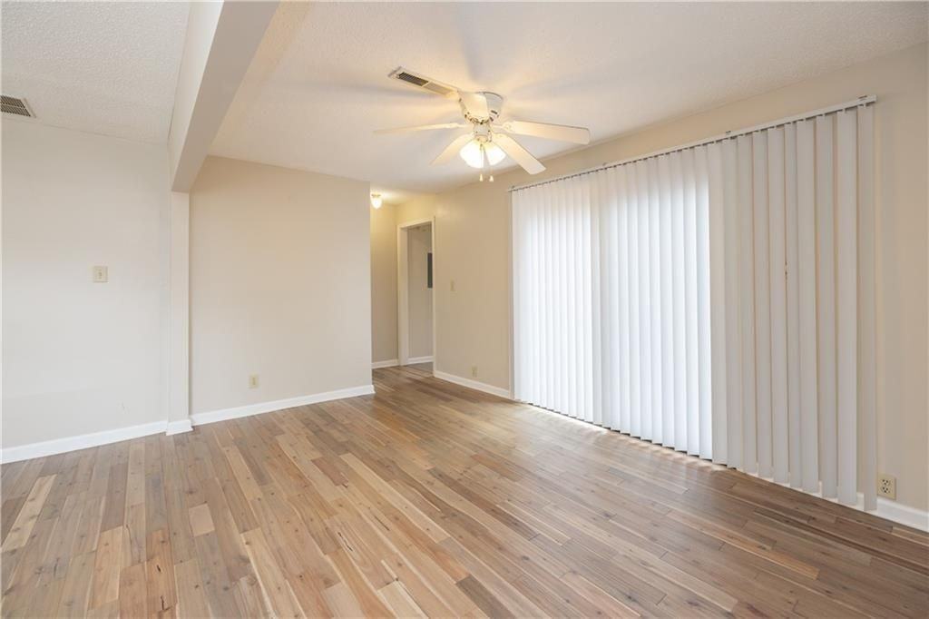 897 Argonne Ave Ne ##4 - Photo 6 of 18