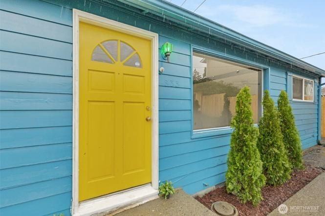 833 E Marine View Dr - Photo 2 of 18