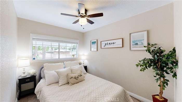 309 E J St - Photo 6 of 11