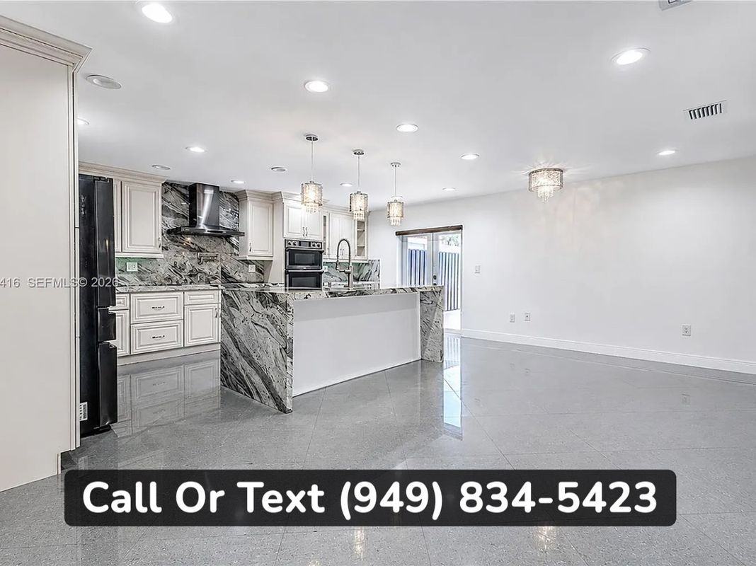 1214 Sw 136th Pl - Photo 3 of 11