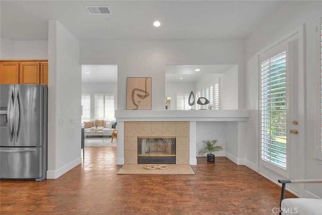 14218 Aliso Ct - Photo 5 of 32