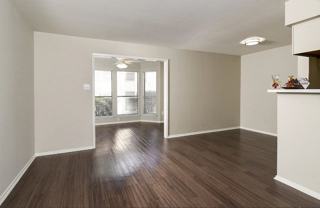 11441 N Interstate 35 - Photo 1 of 1