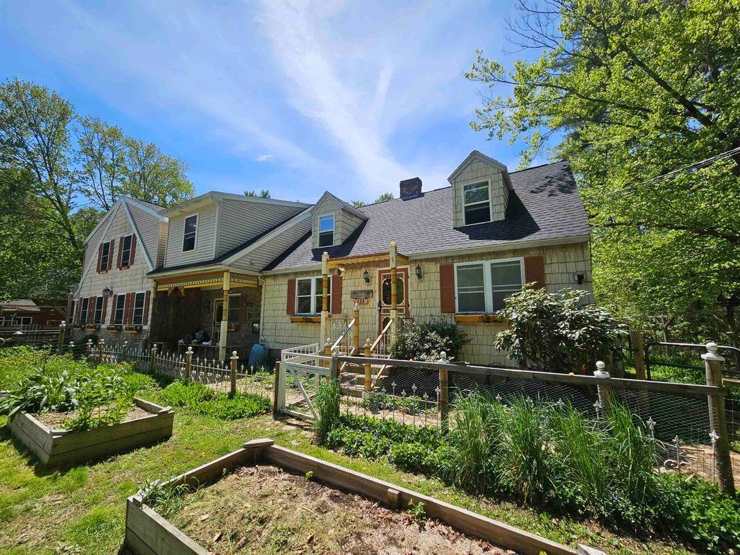 133 Raymond Rd - Photo 2 of 34