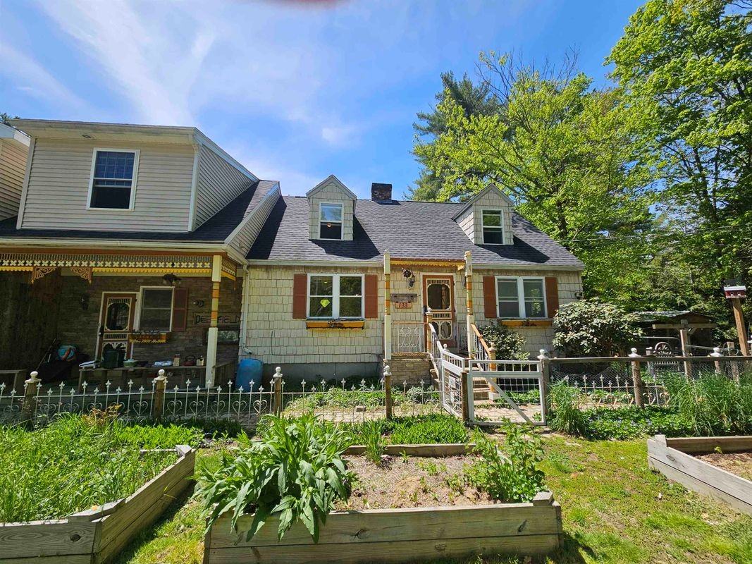 133 Raymond Rd - Photo 3 of 34
