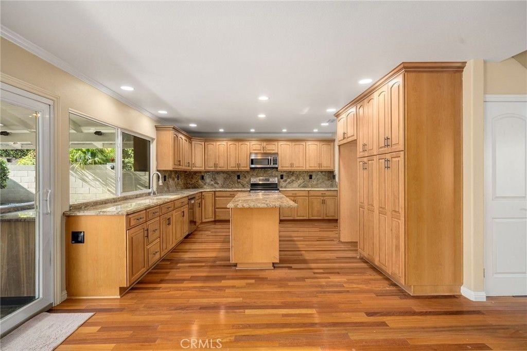 13613 Edgefield St - Photo 6 of 12
