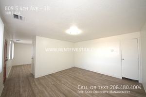 featured image of 809 S 4th Ave #18