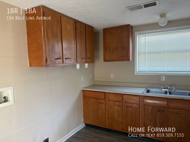 136 Belt Line Ave - Photo 7 of 10