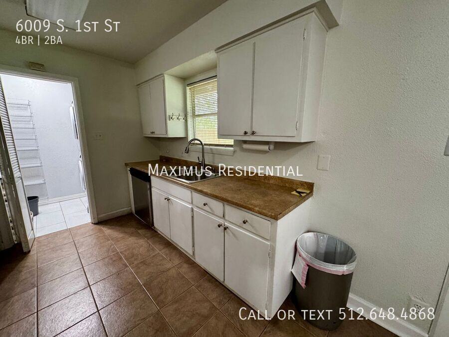 6009 S 1st St - Photo 7 of 16