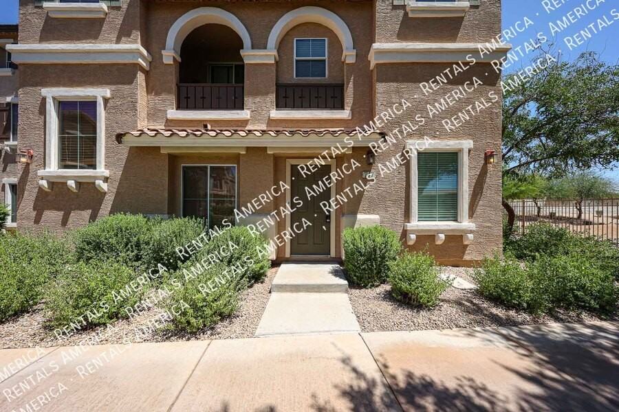 747 N Port Dr - Photo 4 of 30